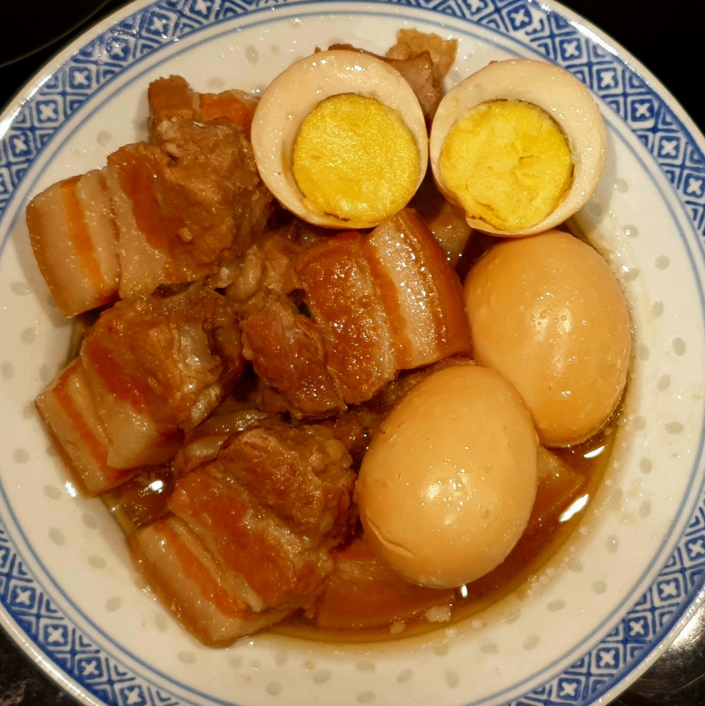 Porc au caramel et aux œufs | Thit Kho Trung - www.tulinhduong.com